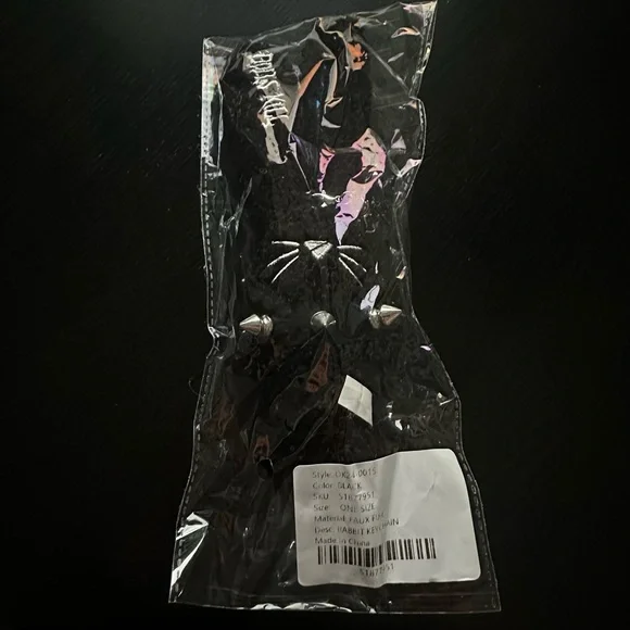 Dolls Kill Rabbit Keychain - Picture 3 of 3